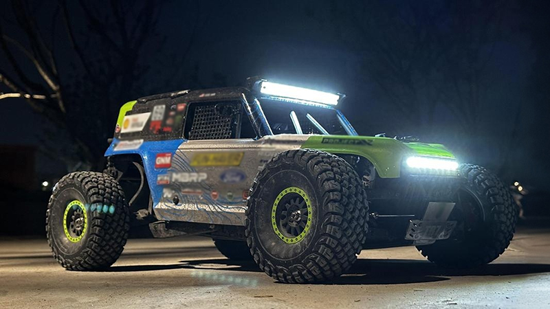 YIKONG YK4073 RC Car